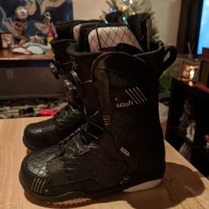 Women's Ride Sash Snowboard Boot (LIKE NEW!)